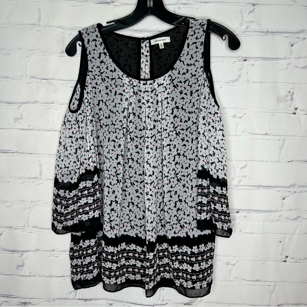 Max Studio small cold shoulder top‎